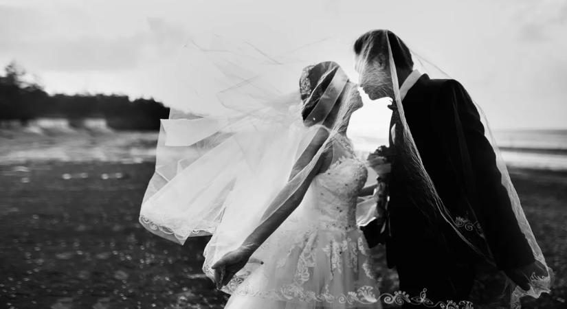 Saját menyasszony ruhájában fulladt meg egy nő - utolsó szavai máig kísértik a fotóst