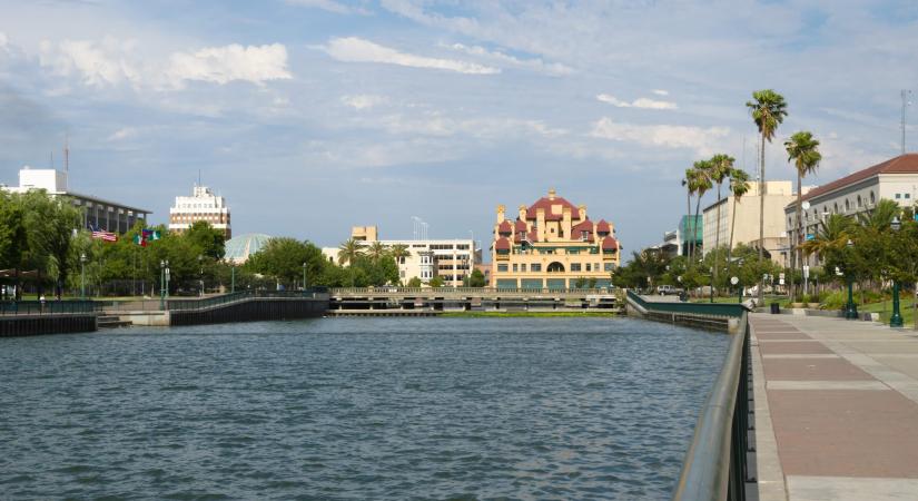 Az FBI 50 ezer dolláros nyomravezetői díjat ajánlott fel a stocktoni lövöldözés ügyében