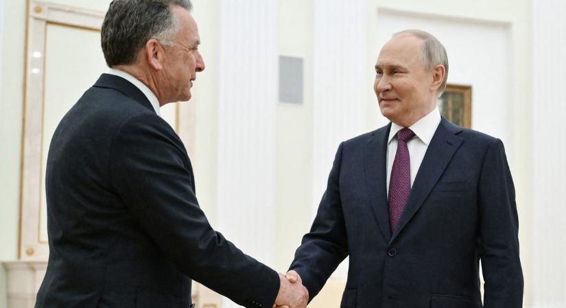 Közel öt órán át egyeztettek az amerikaiak Vlagyimir Putyinnal, de nem árulják el, miről