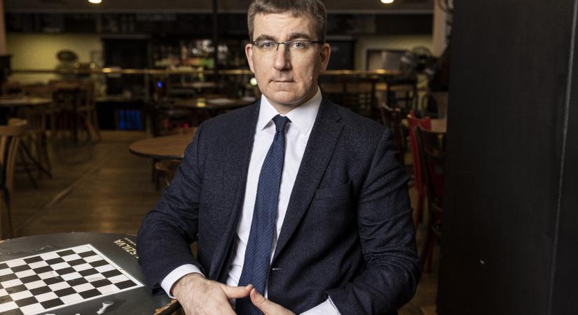 Ez a „valami” egy teljesen fiktív anyag – Rácz András lefuttatta a CopyLeaks-et az állítólagos Tisza-program egyik elemén