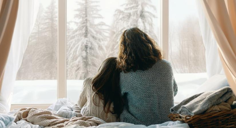 Ezt hozza 2025. december 3. a numerológia szerint – gondoskodás, szerelem és otthoni béke