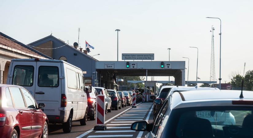 Hőkamerákkal, okoseszközökkel és új járművekkel erősíti a rendőrség a magyar–szerb határ védelmét