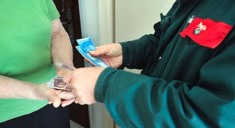 Jövőre jön az extra ellátás, de nem mindenki kaphatja meg! Most kiderül: kinél csönget a postás