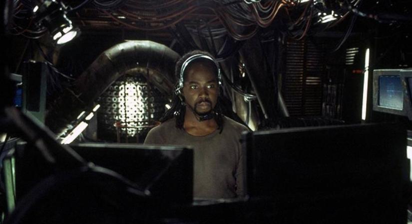 Mátrix - Újratöltve: A szabadság árnyékában (kritika)