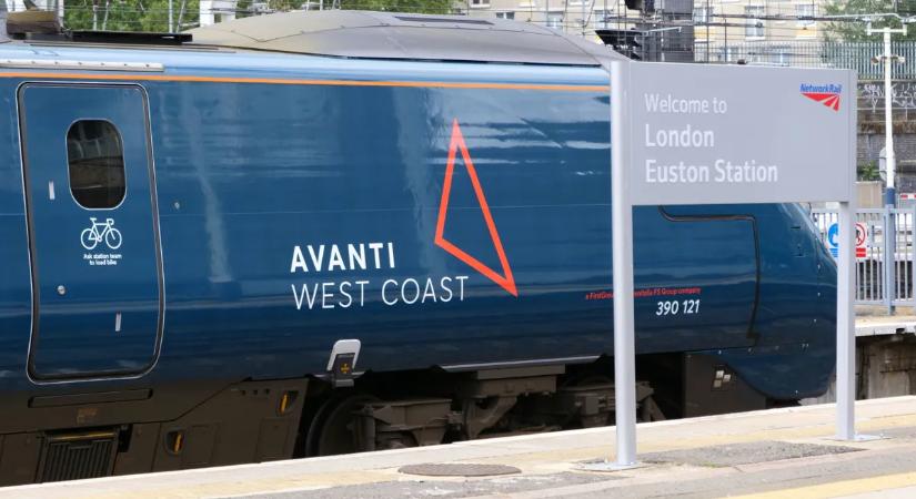 Akkora a felháborodás a szellemvonat miatt, hogy inkább menetrendbe tették