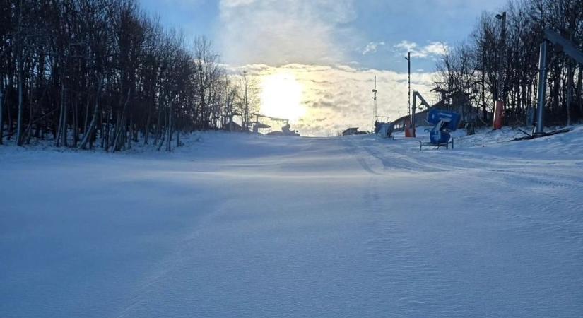 Megnéztük mikortól használhatjuk az eplényi sípályát