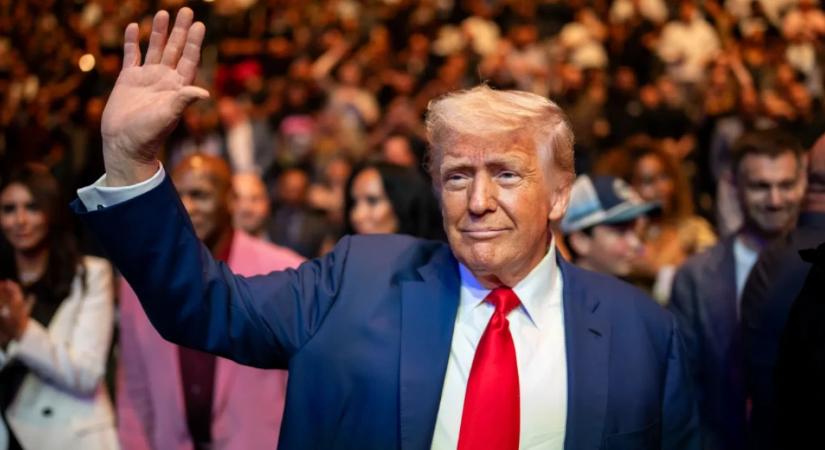 Pont azt csinálta meg Trump egy kabinetülésen, amivel éveken át kampányolt Biden ellen