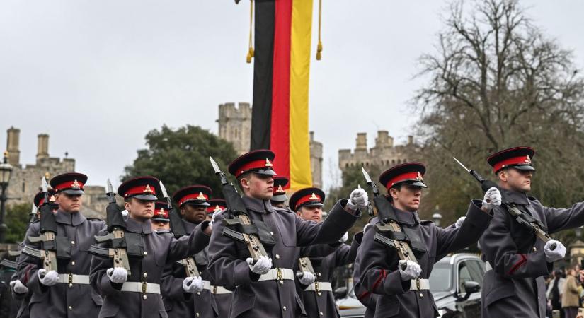 Ilyen nincs és mégis van: nem figyeltek a német hadseregnél, elrabolták a lőszereiket