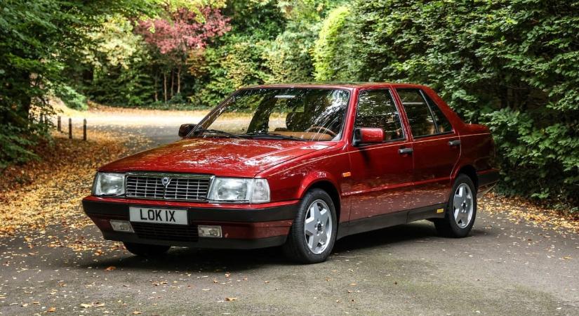 Ferrari szív dobog ebben az igen ritka Lancia luxusszedánban