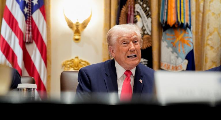 Donald Trump hulladéknak nevezte a szomáliai bevándorlókat, akik „nem csinálnak mást, csak nyafognak”