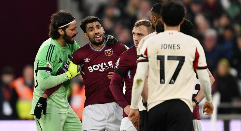 A bohózatba illő kiállítás után döntött sztárja sorsáról a londoni klub