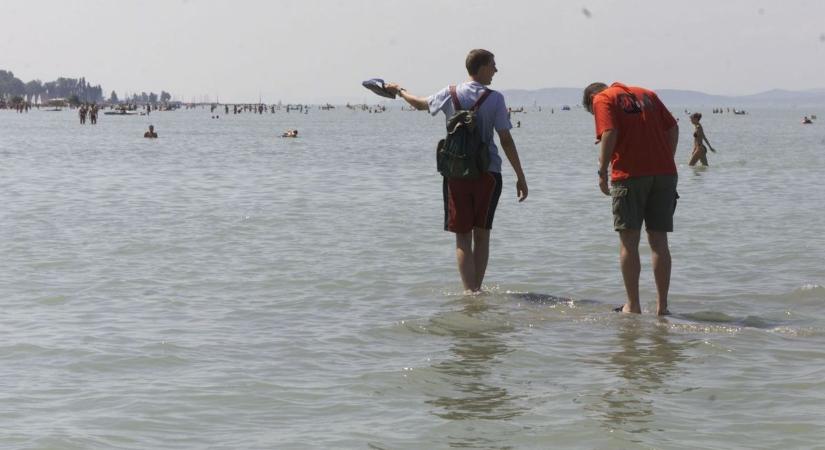 Eltűntek a turisták, mégis tele volt a Balaton-part: paranormális jelenségek Fenyvesen?