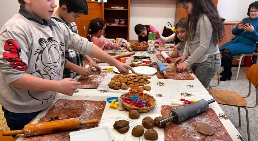 Kézműves nap a Gömöri Hagyományok Hetén Feleden képeken