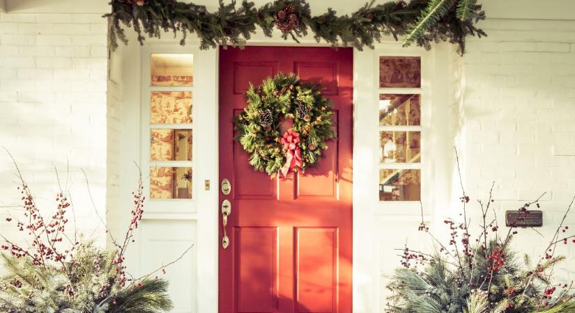 Karácsonyi ajtódísz házilag: 3 kreatív ötlet