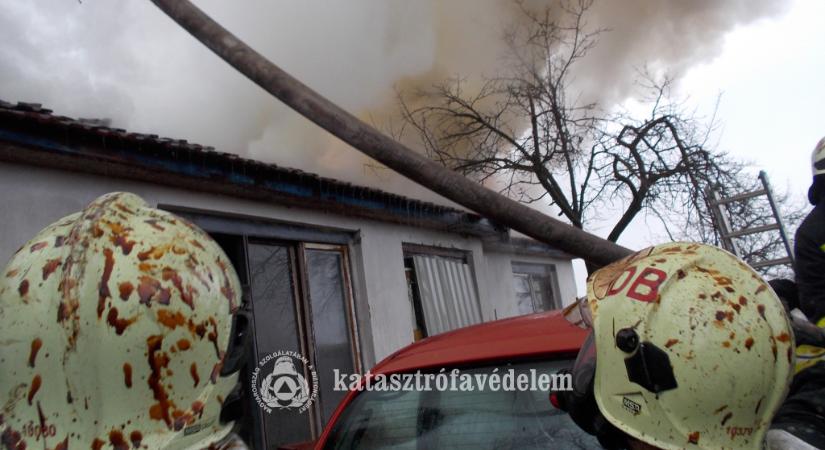 Kigyulladt egy műhely Hajdúszoboszlón