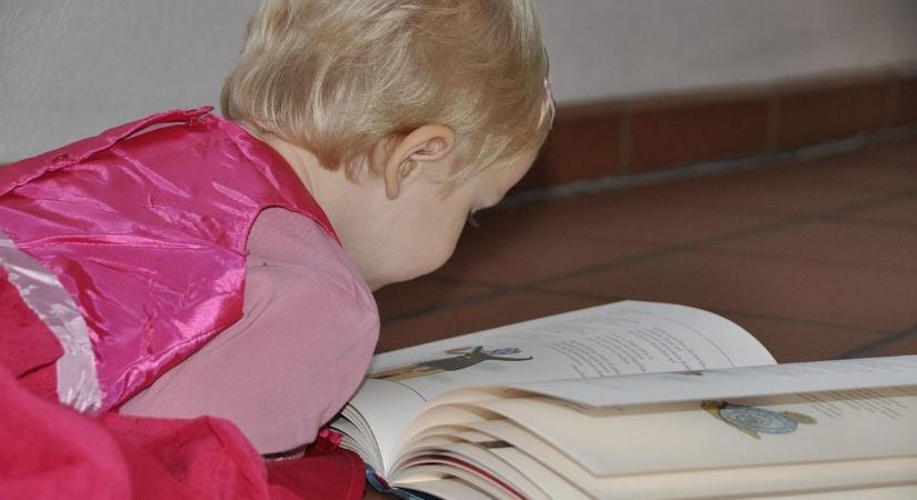 Édes meglepetés a Balatonnál: mesekönyvért adják a teát