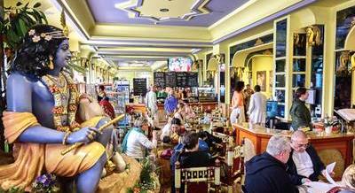 Oktató- és kulturális központ, étterem, ellátókonyha – A Budapesti Haré Krisna Templomban jártunk