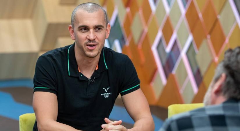 40 éves lett Cseh Laci: felismered hosszú, ősz hajjal?