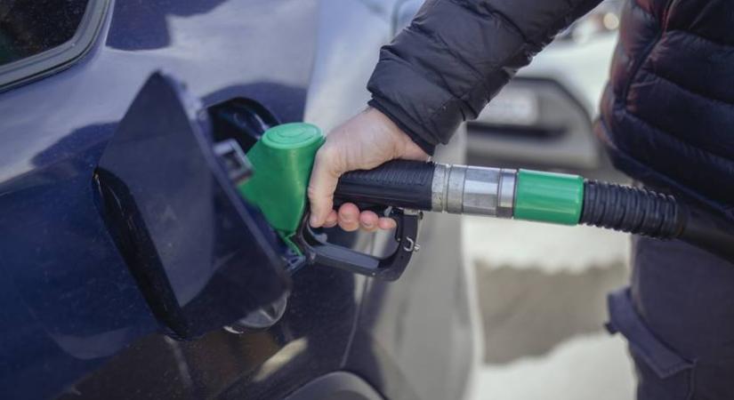 Így alakul a benzin ára csütörtökön: a gázolajról is megszólaltak a szakértők
