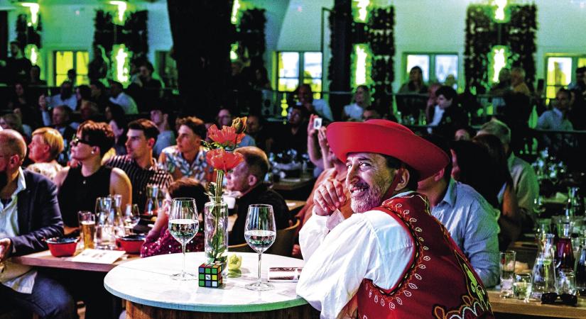 Szép selymes loadingom…