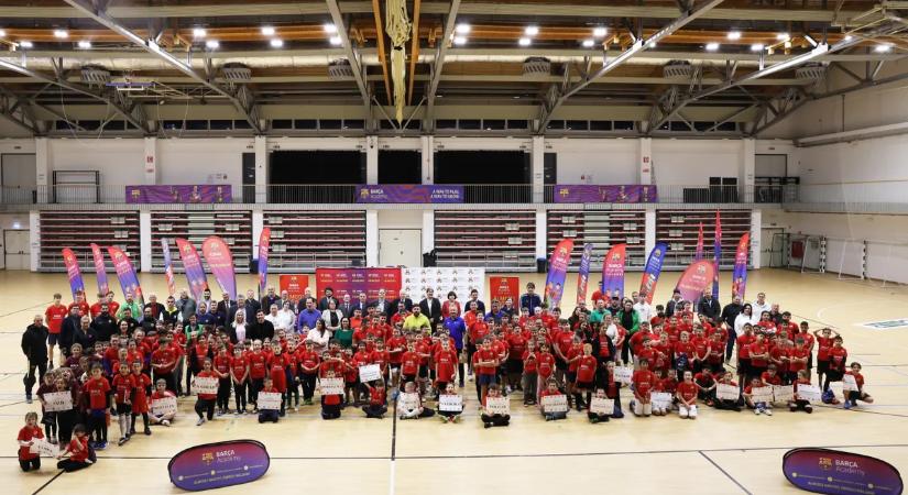 „Az öröm mindenkié” – közel kétszáz gyermek a magyar Barca-akadémia jótékonysági gáláján