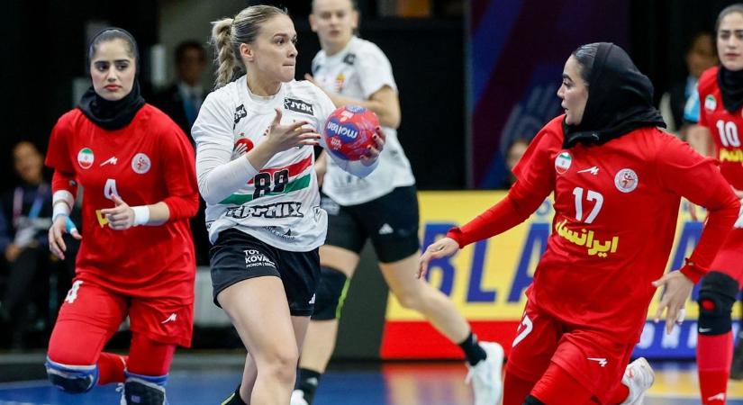 Meglepőt húzott Románia – a legrosszabbkor jött a magyar válogatott játékos sérülése