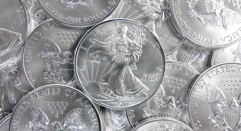 Bekeményített a kistesó: az aranyat és a Bitcoint is rommá veri