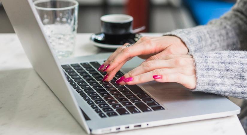 Két kattintással be lehet kerülni a Köztartozásmentes Adózói Adatbázisba (KOMA)