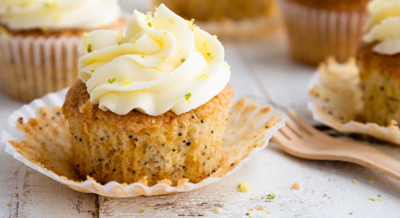Citromos-mákos cupcake: a joghurttól lesz omlós a tésztája