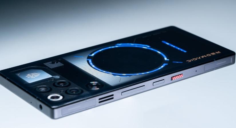 Kiválóan teljesít a Redmagic folyadékhűtős csúcsmobilja az AnTuTu-világranglistán