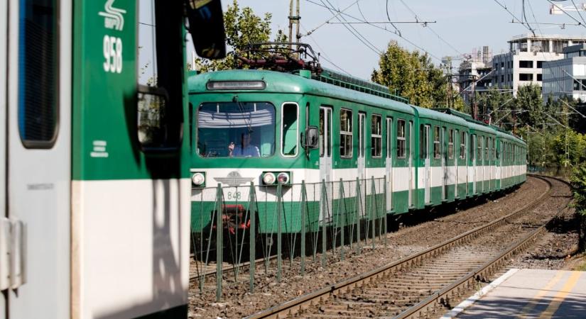 Fiatal lányt zaklattak a HÉV-en, az apa késsel vágta meg a támadót, még őt hurcolják meg