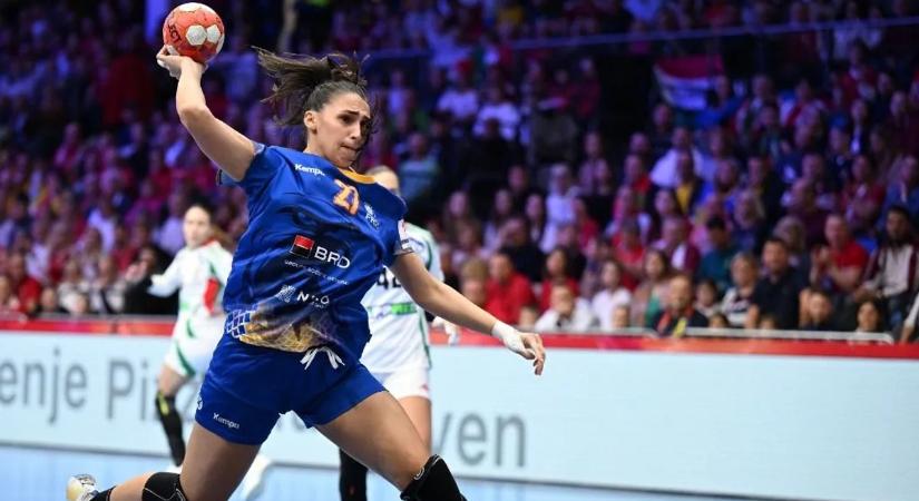 Tiszteletlenség és kemény szavak: így készülnek a románok a magyarok elleni kézirangadóra