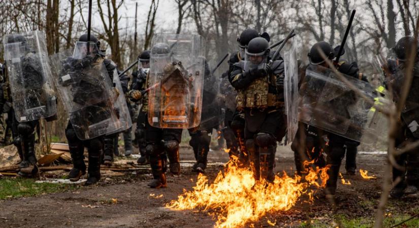 Realista városi környezetben készültek fel a koszovói kiküldetésre a debreceni katonák