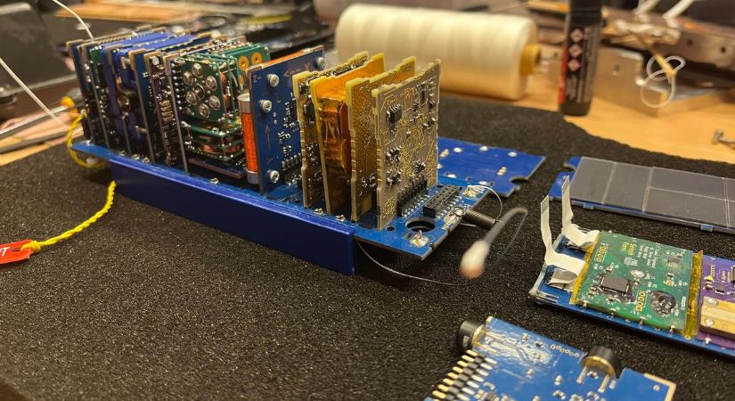 Képzés és kutatás: a világűrbe jutott a győri Széchenyi István Egyetem iker műholdja a Hunity fedélzetén