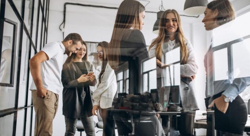 Bónuszok, prémiumok, juttatások – év végi döntések adózási szemmel