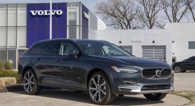 Drasztikusan visszaesett a Volvo értékesítése, nem tud kikecmeregni a negatív szériából a legendás gyártó