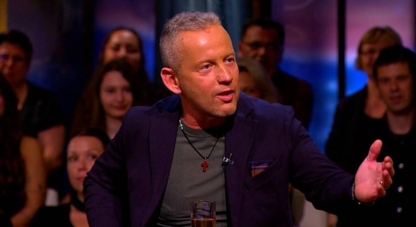 Schobert Norbi: „Van újra úszógumim és csimpánz csöcsöm”