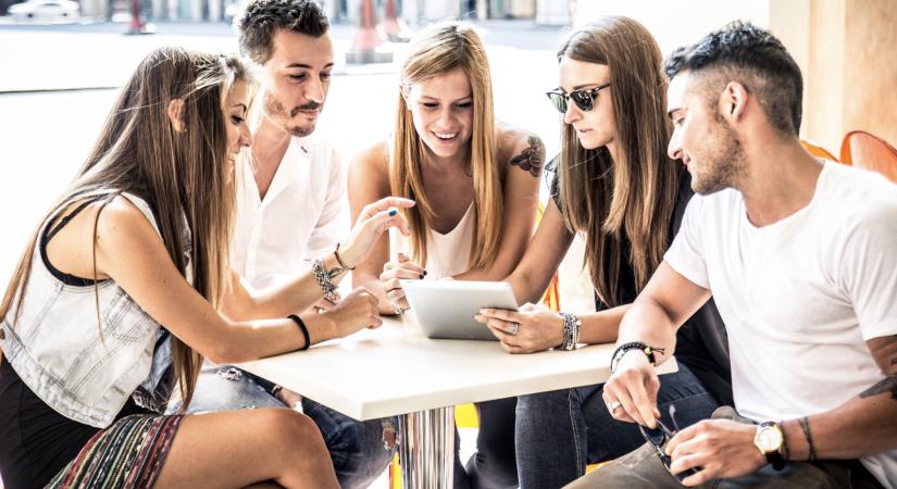 Szakértő: a szezonális munkák órabére 10-20%-kal magasabb, mint az állandó fix munkáké