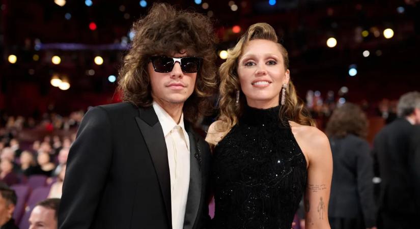 Eljegyezték Miley Cyrus-t! De kicsoda valójában a vőlegénye?