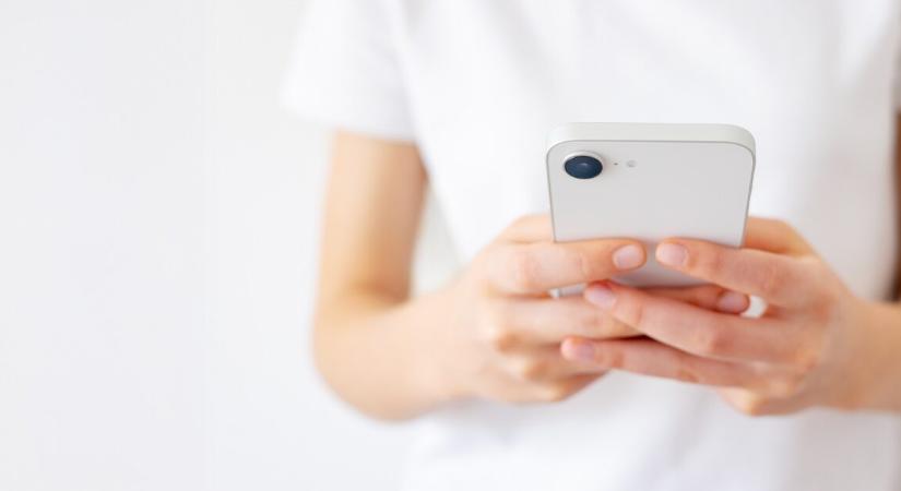 Csodájukra jár az internet – 4 év van a testvérpár között, mégis „szinte” egyforma méretűek