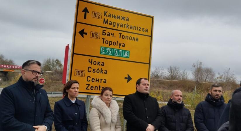 Pásztor Zentán: Évek óta küzdünk ezért, kikerültek a kétnyelvű útirányjelző táblák a községben