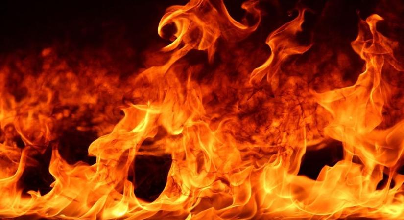 Nemcsak odakozmált, ki is gyulladt a tűzhelyen felejtett étel Zalában