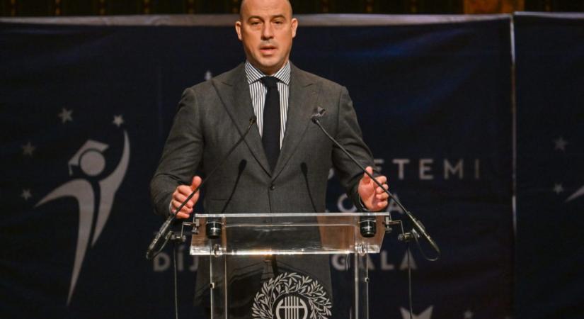 Schmidt Ádám: Fontos, hogy a fiatalokat megtartsuk a sportban