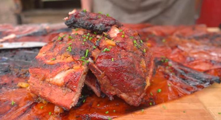 Malac borda ananászos-rumos pácban