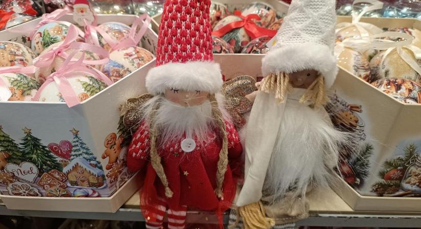 Olvasói fotókon, videón a győri Árkád ünnepi hangulata, a Mikulás is megérkezett