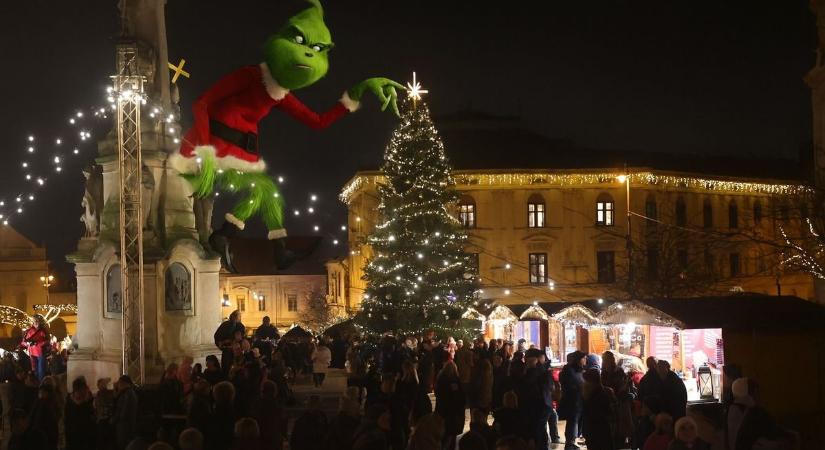 Visszatért Pécsre a Grincs: drágaság uralkodik a karácsonyi vásárban, a helypénz lehet az oka?