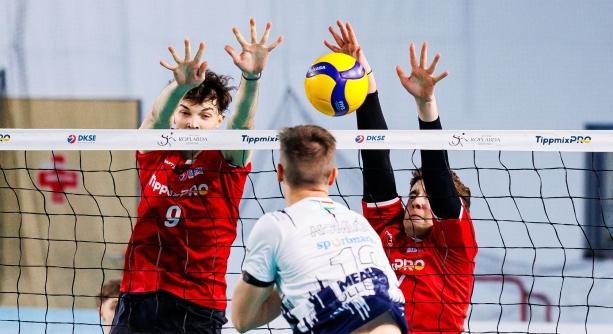 Nincs megállás a röpiseknél