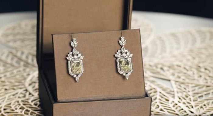 Valaki 150 millió forintért vett fülbevalót Magyarországon