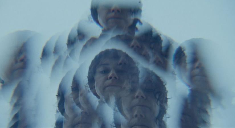 Mindörökké: Régi mondás horrorköntösben (kritika)