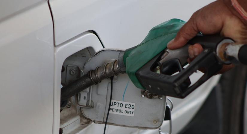 Még mindig tart a gázolaj árzuhanása